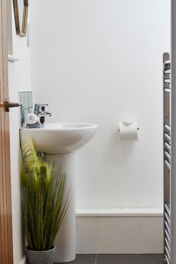 The Nutcracker Suite - Self Check-In, Self-Catering Apartment For East Midlands Airport Kegworth Eksteriør bilde